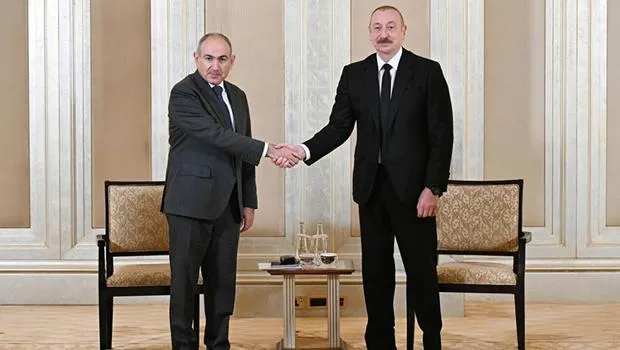 Aliyev ve Paşinyan Abu Dabi'de bir araya geldi