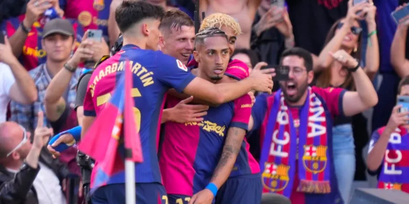 Barcelona'dan Bomba Transfer! Flick Resmen Barça'da!