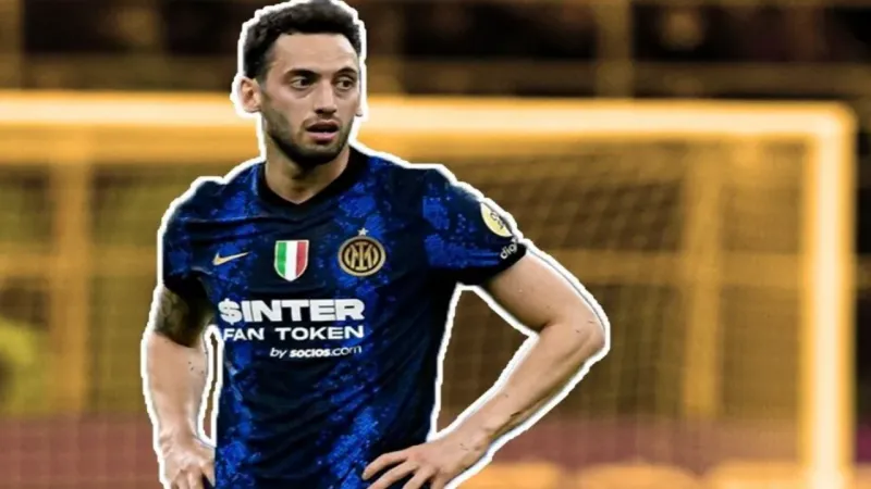 Cassona: 'Çalhanoğlu'nu duvara sıkıştırıp yumruk atsaydın'