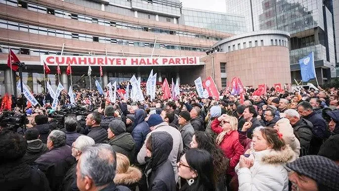 İBB'ye Operasyon: CHP'den Sert Tepki! İmamoğlu Hedef mi?
