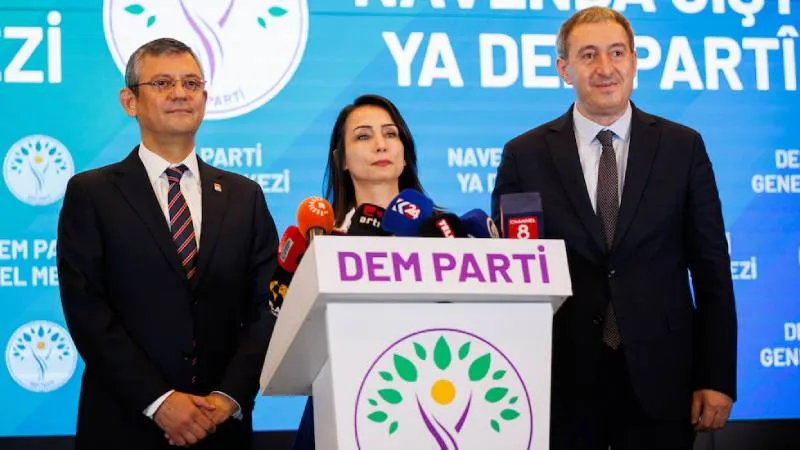 DEM Parti: Muhalefet belediyelerine yönelik operasyonlar seçmeni ve halkı cezalandırmaya dönüşmüştür