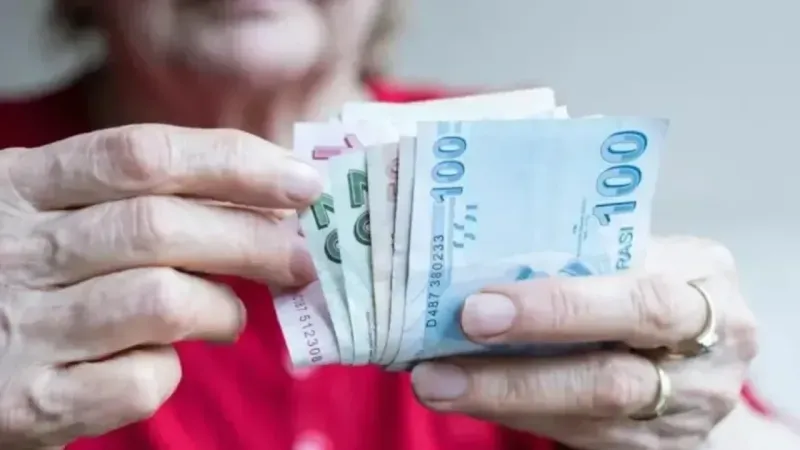 DİSK-AR hesapladı: Emeklinin bayram ikramiyesinin kaybı ne kadar?