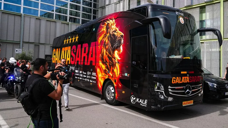 Galatasaray Otobüsüne Taşlı Saldırı! Şok Detaylar Ortaya Çıktı