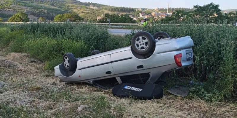 İnegöl'de şarampole yuvarlanan araçta 5 kişi yaralandı