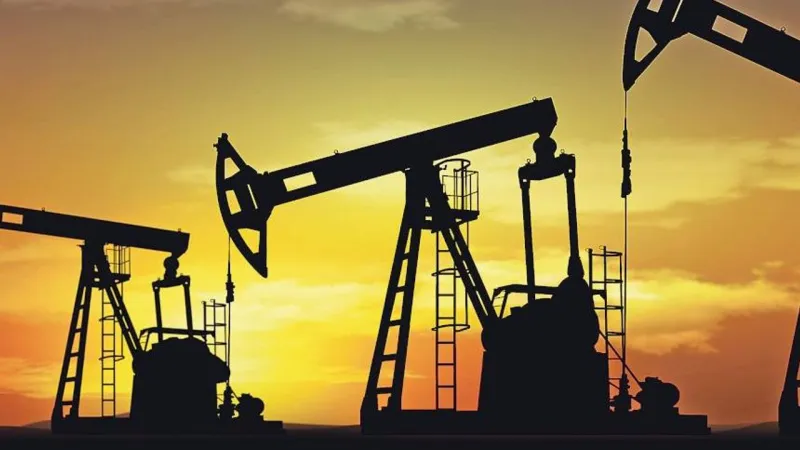 İsrail'in İran'a saldırısının ardından bir hafta geride kalırken petrol fiyatları yüzde 11 arttı