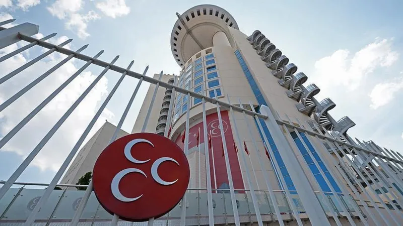 MHP'de Şok İstifa! AKP-DEM İttifakı Bardağı Taşırdı!