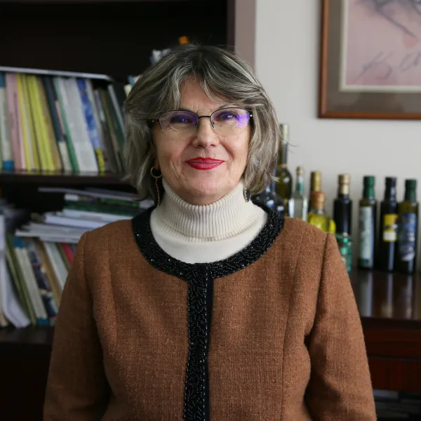 72 Yaşında Gelen Sürpriz! 40 Yıl Sonra Doktor Oldu!