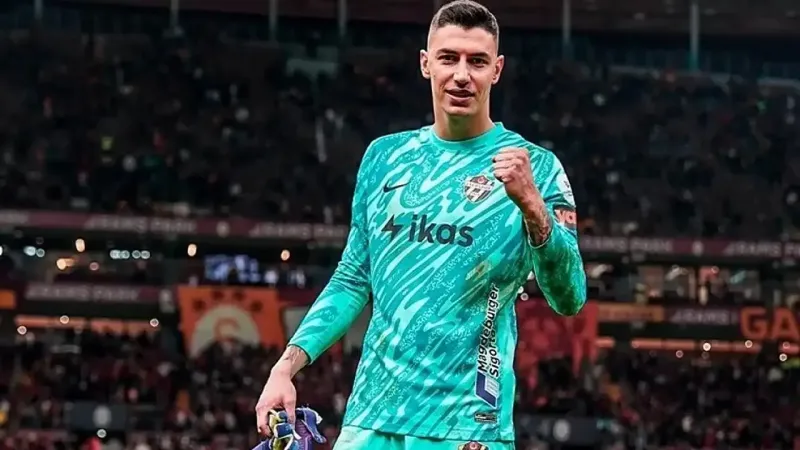 Berke Özer Galatasaray'a mı Gidiyor? Şok İmza!