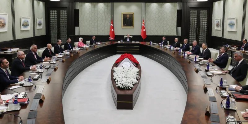 Bahçeli'den Erdoğan'a Sürpriz Hediye! Kabine Toplantısında Neler Oldu?