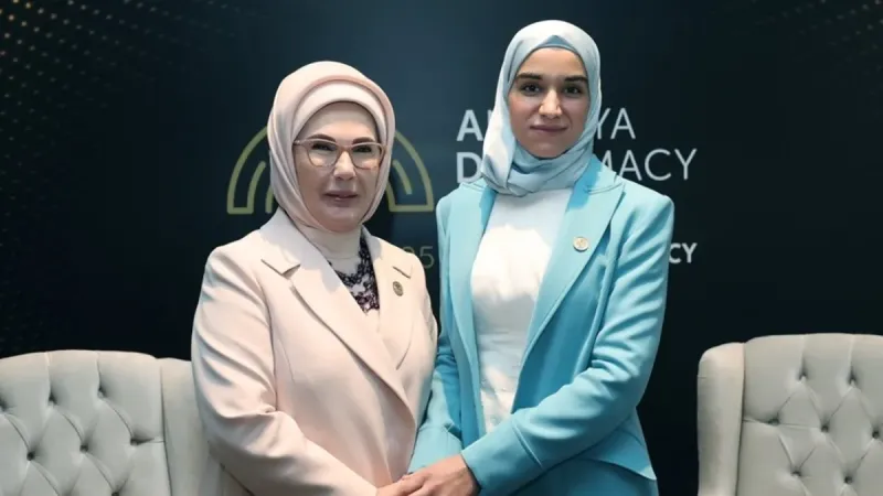 Emine Erdoğan'dan Kritik Görüşme! ADF'de Latife El Durubi ile Ne Konuştu?