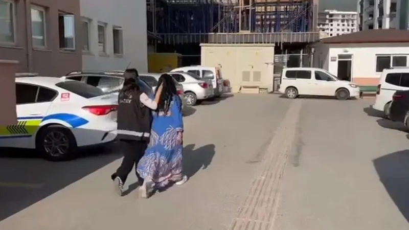Hatay'da Fuhuş Baskını! 4 Kişi Gözaltında! Şok Detaylar!