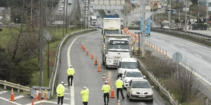 Maliye'den Şok Baskın! Şehir Girişlerinde Kamyonlara Sıkı Denetim