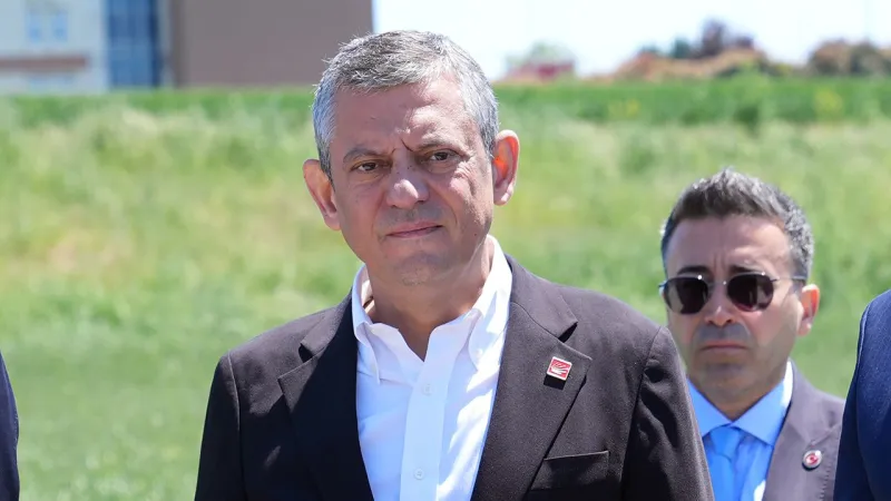 Özgür Özel'den Lozan Çıkışı: AK Parti ve MHP'ye Sorun!