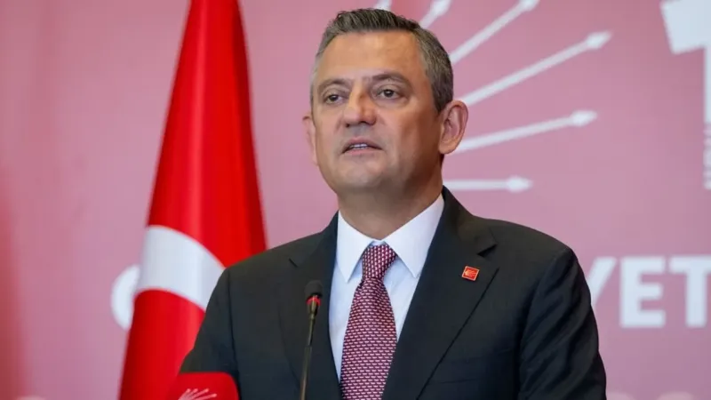 Özgür Özel'den Yılmaz Özdil'e Sert Sözler: O Geri Vitesi Yedirirler!