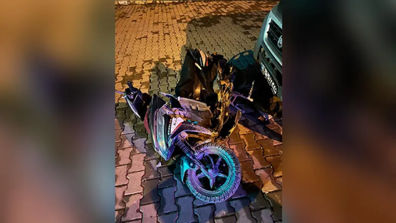 İnegöl'de servis minibüsü ile motosiklet çarpışması: 1 yaralı