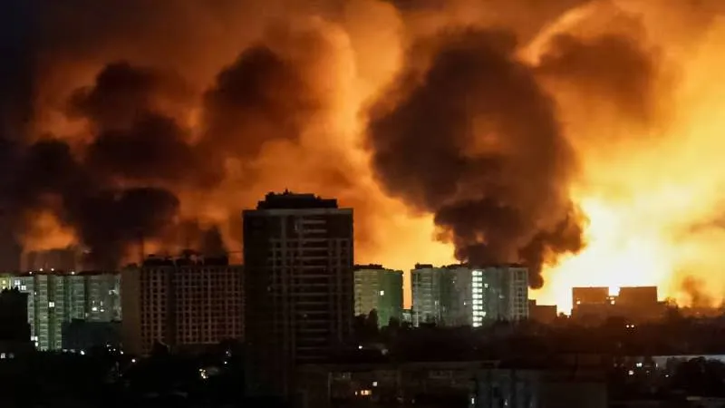 Rusya, savaşın başlamasından bu yana Kiev'e yönelik en büyük İHA saldırılarından birini gerçekleştirdi; 15 yaralı