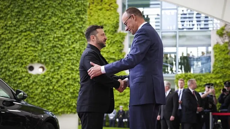 Savaş mı barış mı? Zelenskiy Berlin'de: Almanya ile Ukrayna uzun menzilli füze üretiminde iş birliğine gidecek